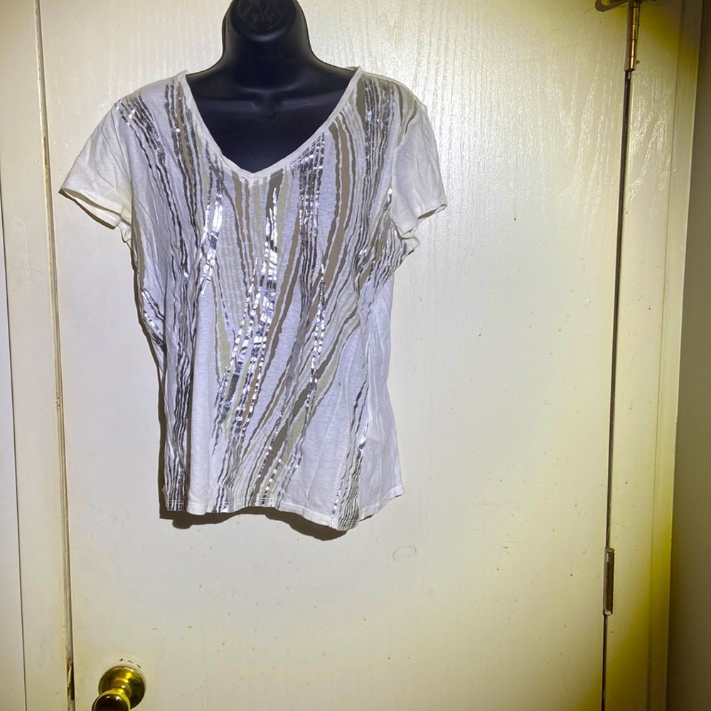 Tahari t shirt Sz L